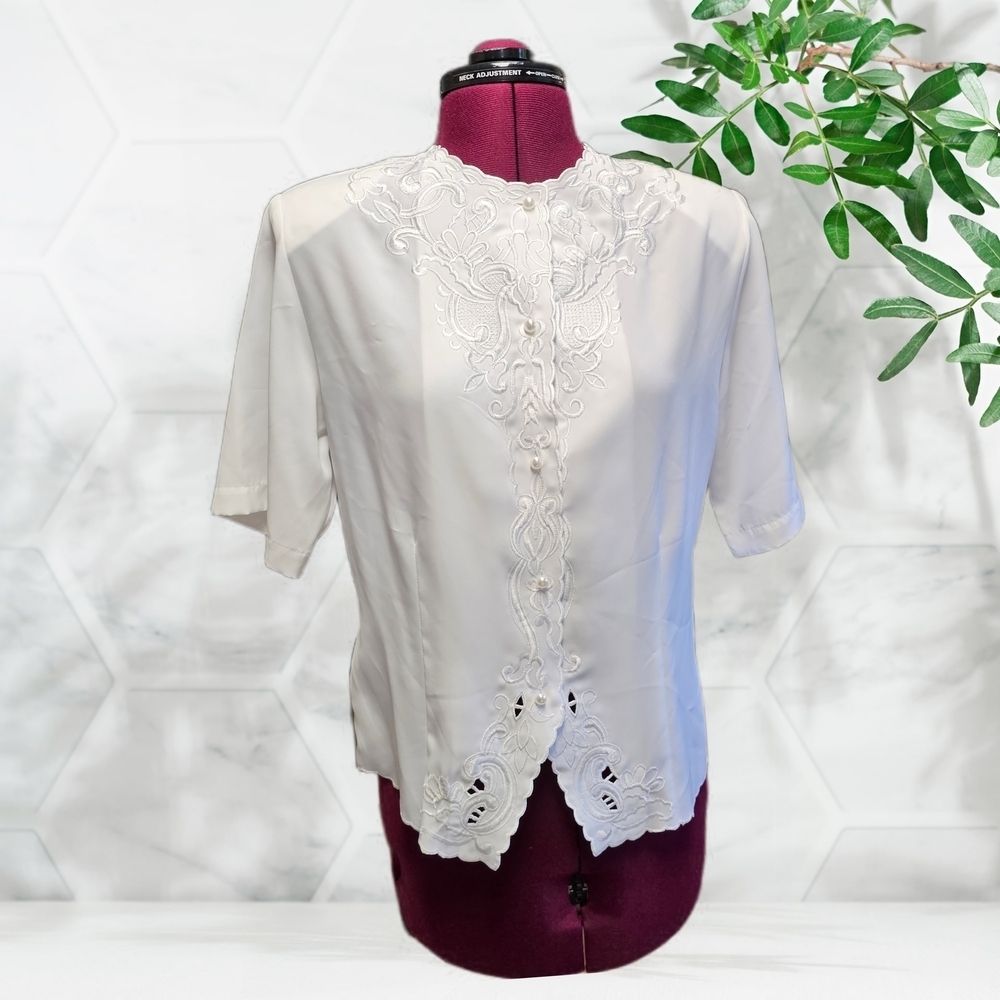 Christie & Jill 80's Vintage Elegant White Embroidered Women's Blouse
